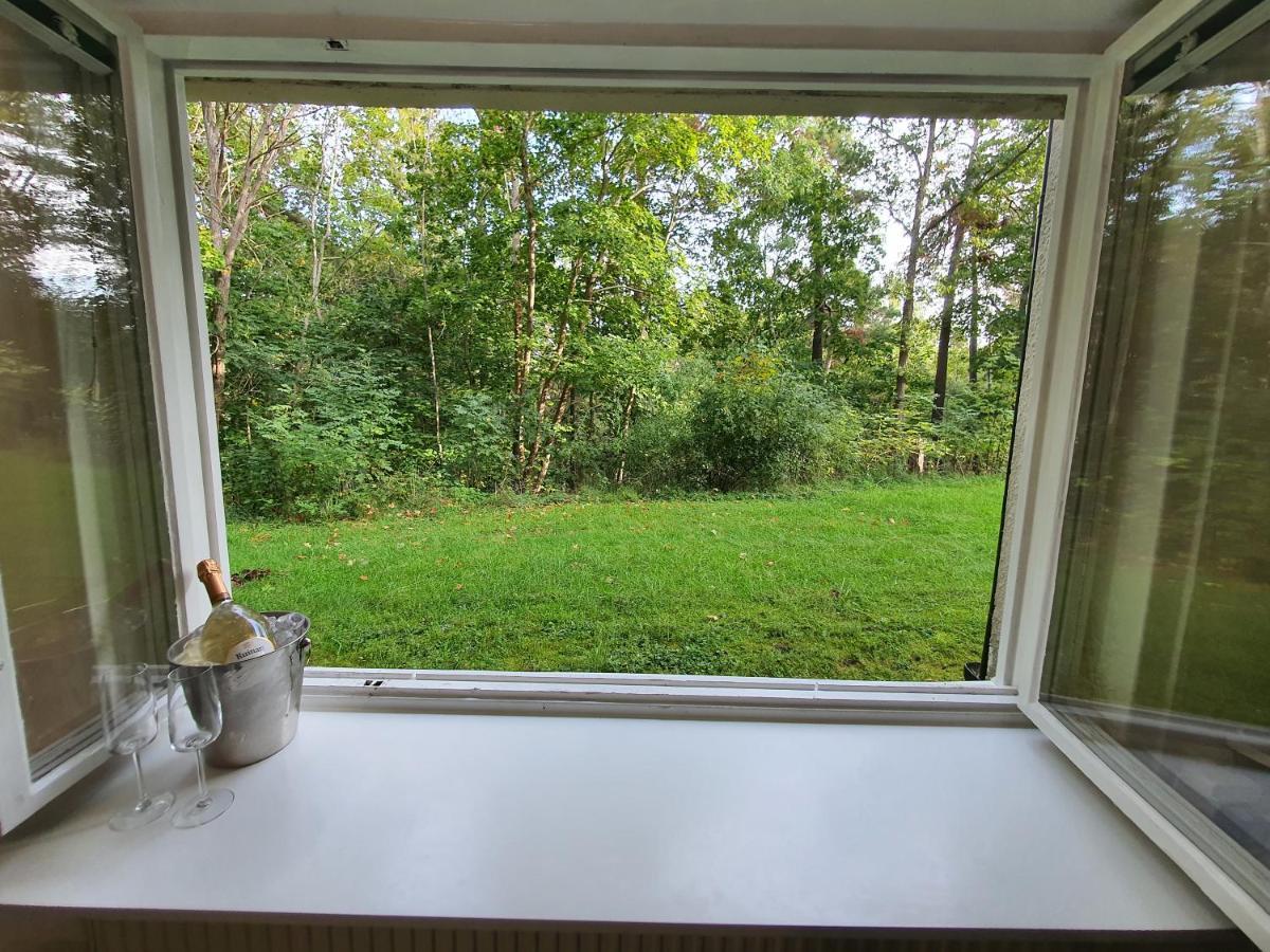 Close To The Metro And The Beach!!! With A View Of The Scandinavian Forest Estocolmo Exterior foto